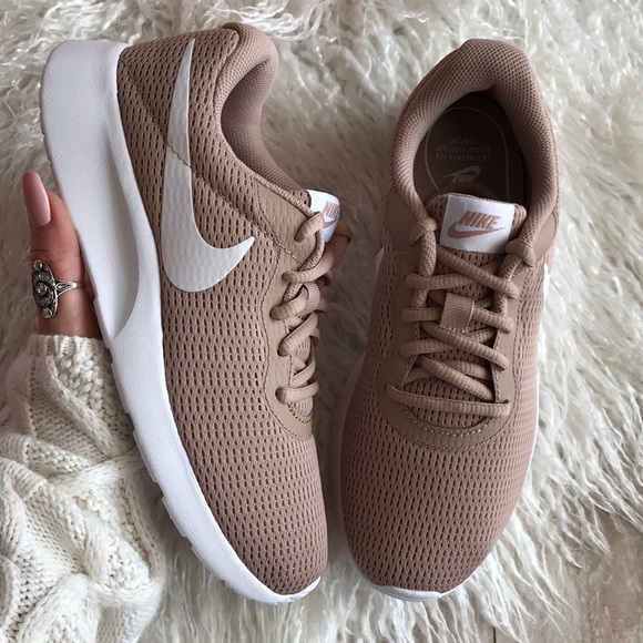 NWT Nike tanjun - Picture 5 of 7